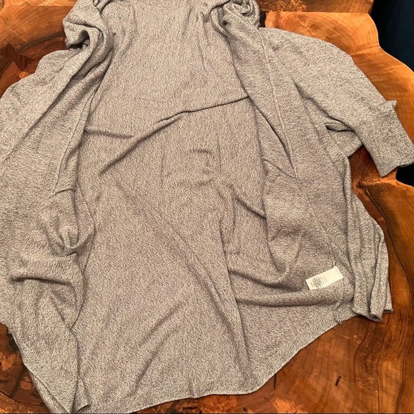 Express Size M Grey Sweater - Picture 3 of 6